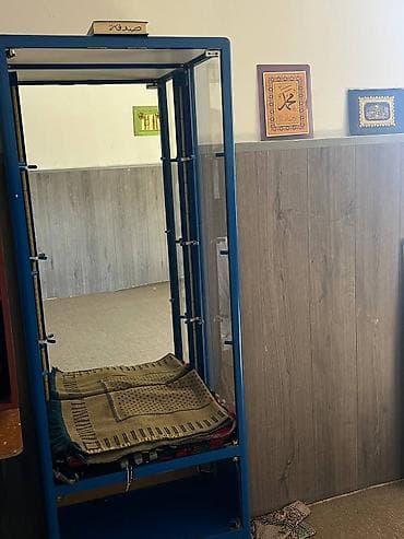 Металлический стеклянный шкаф-витрина - Прочная металлическая рама