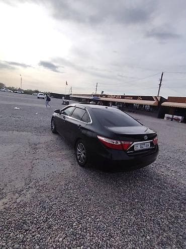 х5 2017: Toyota Camry: 2017 г., Гибрид, Седан — 4