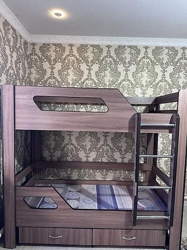 односпальный кравать: Двухъярусная кровать из ЛДСП с металлической лестницей и двумя — 1