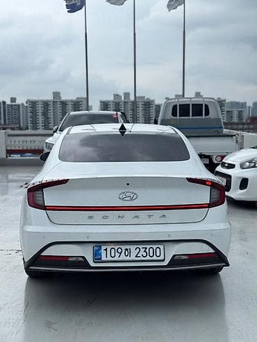 byd e2 2023: Hyundai Sonata: 2021 г., Седан — 5