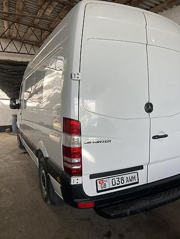 перегародка на спринтер: Легкий грузовик, Mercedes-Benz — 4