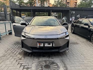 развальный рычаг: Toyota bZ3: 2024 г., 0.1 л, Типтроник, Электромобиль, Седан — 8