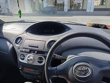 рага на авто: Toyota Vitz: 2003 г., 1.3 л, Вариатор, Бензин, Хетчбек — 7