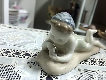 Көркөм өнөр жана коллекциялоо: Фарфоровая статуэтка «Малыш с птицей». - Материал: тонкий — 1