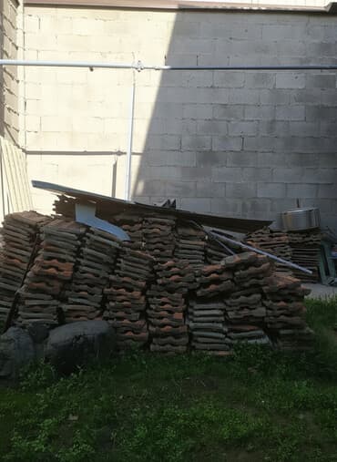 кафель для ванны бишкек: Черепица свежеснятая с крыши. примерно 500шт есть. Красная черепица — 1