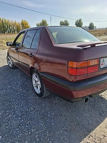 audi r8: Volkswagen Vento: 1992 г., 1.8 л, Механика, Бензин, Седан — 2