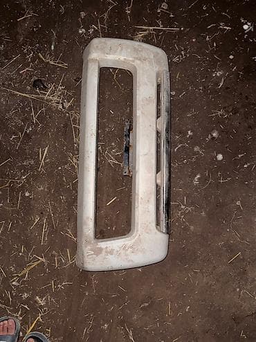 Системы освещения: Накладка на бампер Lexus, Б/у, Оригинал — 1