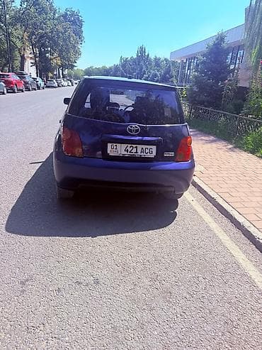 кузов ист: Toyota Ist: 2003 г., 1.3 л, Автомат, Бензин, Хэтчбэк — 5