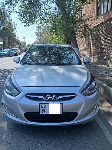 camry 1999: Hyundai Solaris: 2011 г., 1.6 л, Ручные, Бензин, Седан — 1