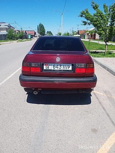 вито 2005: Volkswagen Vento: 1993 г., Автомат, Бензин, Седан — 3