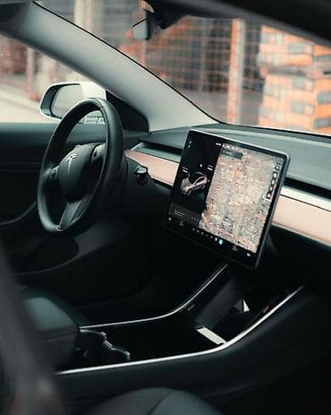 li auto: Tesla Model 3: 2018 г., 0.1 л, Электромобиль, Седан — 6