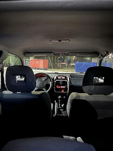 яхты купить: Mitsubishi Carisma: 2002 г., 1.6 л, Механика, Бензин, Лифтбек — 6