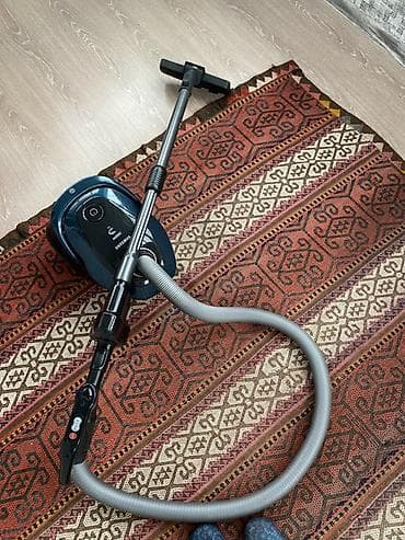 Пылесос Samsung с мешковым и стаканчиком сбором пыли. Основные — 1