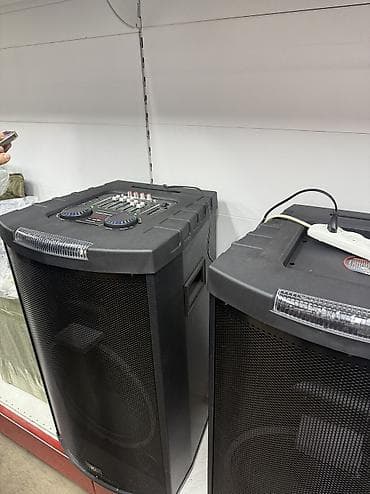 mic mini: Продаю в коробке со встроенным усилителем и микрофоном работает — 2
