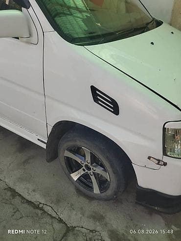 4 4: Honda Stepwgn: 2000 г., 2 л, Автомат, Газ — 5