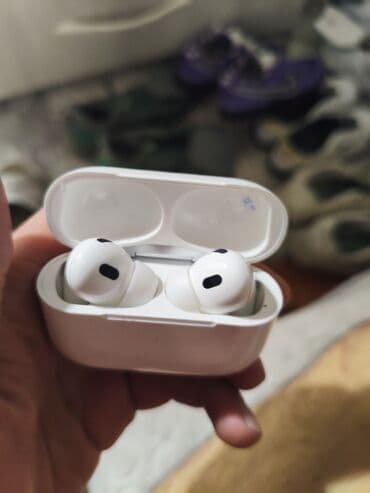 ноутбук в рассрочку без: - Беспроводные наушники-вкладыши с зарядным кейсом. Компактный кейс в — 1