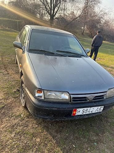 тез арада: Nissan Primera: 1991 г., 1.6 л, Кол менен иштөөчү, Бензин, Седан — 5