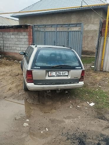 Mazda 626: 1989 г., 2 л, Механика, Газ, Универсал