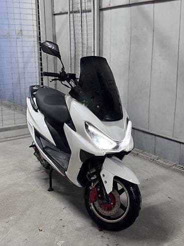 p 12: Продаю скутер Макси В отличном состоянии Тяга бодрая 150 куб Мотор — 1
