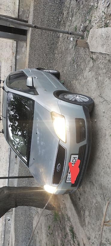 кия к5 2017: Ford C-max: 2004 г., 2 л, Механика, Бензин, Минивэн — 10
