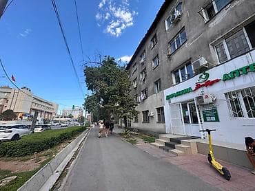 4: 1 комната, 19 м², ул. Калык Акиева Гостиничный тип, 3 этаж, Старый ремонт — 1