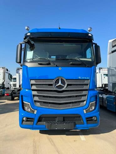 c 220: Тягач, Mercedes-Benz, 2023 г. — 1