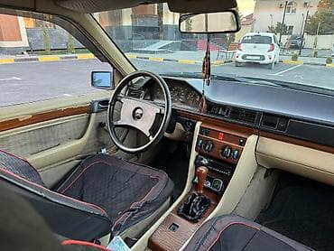 Mercedes-Benz W124: 1991 г., 2.3 л, Ручные, Газ, Седан — 8