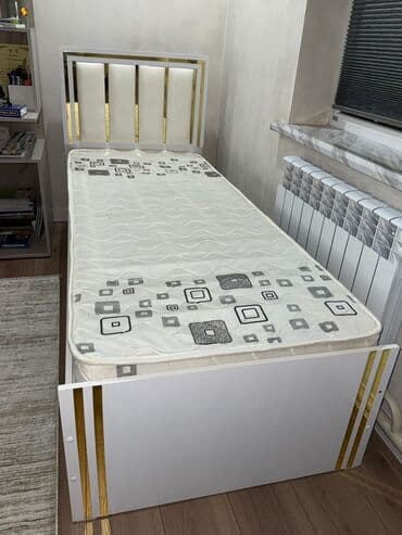 Эмерек: Бир кишилик керебет, Колдонулган, Матрасы бар, узуну - 200 см — 1