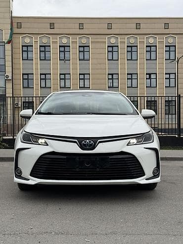 Toyota Corolla: 2020 г., 1.8 л, Автомат, Гибрид, Седан — 1