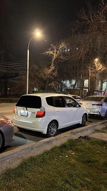 windom 2003: Honda Fit: 2003 г., 1.3 л, Вариатор, Бензин, Хэтчбэк — 8