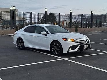 es 200: Toyota Camry: 2019 г., 2.5 л, Автомат, Гибрид, Седан — 1