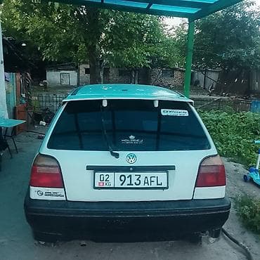 приму в дар автомобиль: Volkswagen Golf: 1994 г., Механика, Хэтчбэк — 4