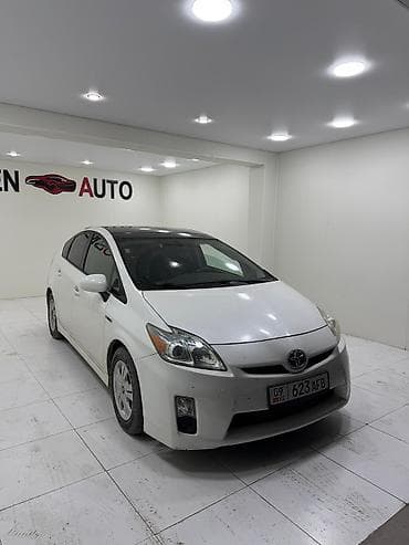 Toyota Prius: 2010 г.