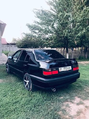 капот кобальт: Volkswagen Vento: 1993 г., 1.8 л, Механика, Бензин, Седан — 8