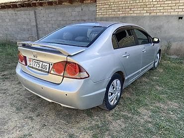 Honda Civic: 2007 г., 1.8 л, Автомат, Бензин, Седан