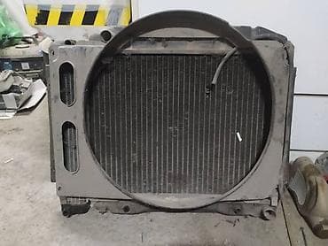 Продаю радиатор охлаждения двигателя мерседес бенз W114, W115 оригинал