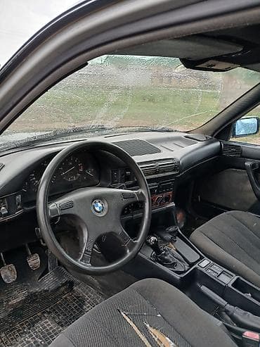 Транспорт: BMW 5 series: 1991 г., 3 л, Механика, Бензин, Седан — 4