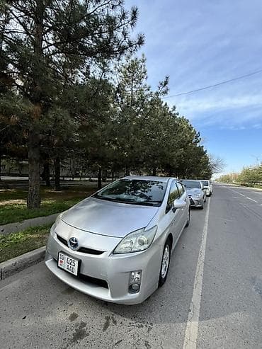 prius: Toyota Prius: 2011 г., 1.8 л, Вариатор, Гибрид, Хэтчбэк — 1
