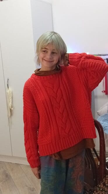 вязанный жилет: Тёплый вязаный свитер насыщенный оранжевый на 10-12 лет особенно — 1
