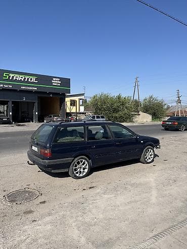 Volkswagen Passat: 1993 г., 2 л, Механика, Бензин, Универсал — 9