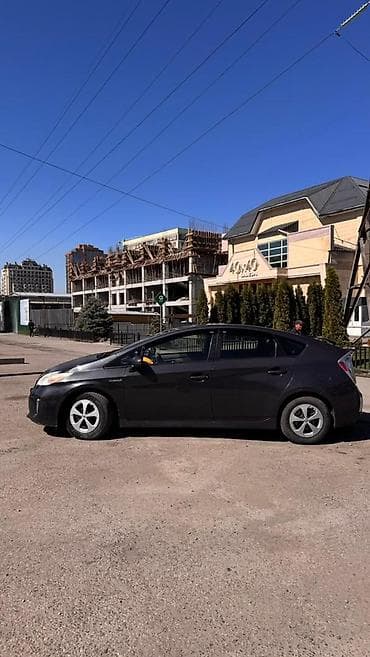 toyota prius 2013: Toyota Prius: 2013 г., 1.8 л, Вариатор, Гибрид, Хэтчбэк — 4