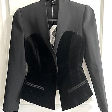 пиджак женская: Жакет женский с бархатными вставками, черный в новом состоянии размер — 4