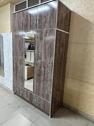 Продаю готовый шкаф Шифоньер Из российского ламината Кромка пах at lalafo.kg Продаю готовый шкаф Шифоньер Из российского ламината Кромка пах