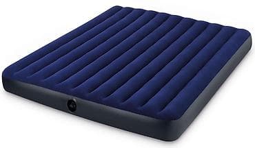 Надувной матрас двуспальный, с продольными ребрами жесткости. Верхняя