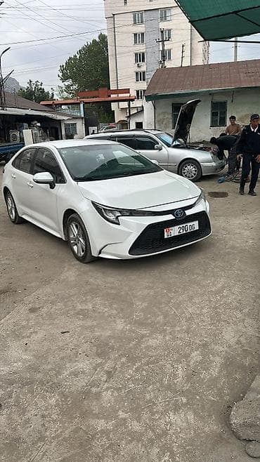 Toyota: Toyota Levin: 2020 г., 1.8 л, Автомат, Гибрид, Седан — 1
