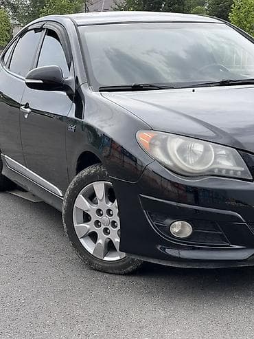 ветровик surf: Hyundai Avante: 2010 г., 1.6 л, Автомат, Газ, Седан — 4