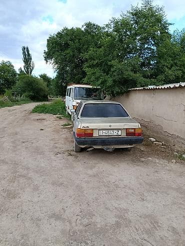 Audi 80: 1988 г., 1.8 л, Седан
