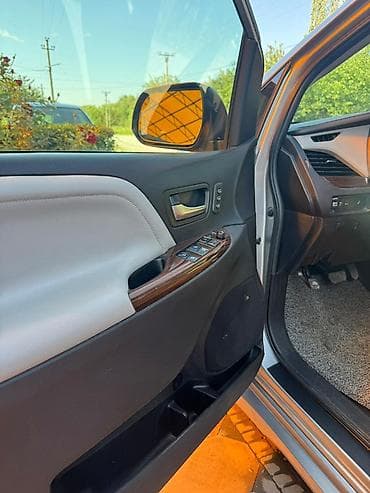 тайота гранвия: Toyota Sienna: 2019 г., 3.5 л, Бензин, Минивэн — 10