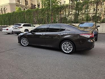 es 200: Toyota Camry: 2018 г., Автомат, Бензин, Седан — 2