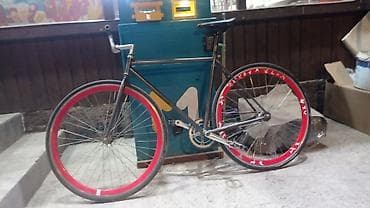 fixed tsunami: Фикс-байк (fixed gear) с легкой стальной рамой и колёсами 700C — 1